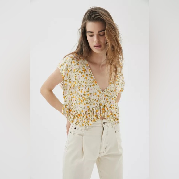 Urban Outfitters Tops - Urban Outfitters Izzy Flouncy Blouse Womens Size Small